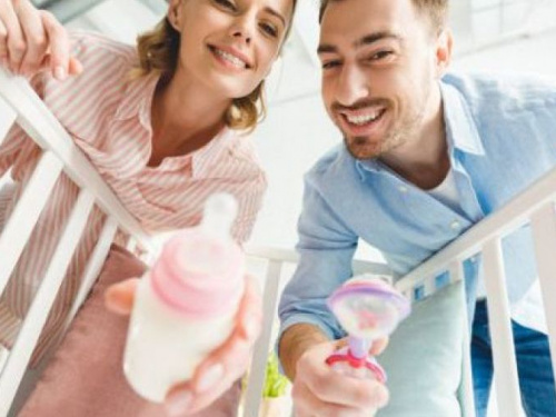 Авдеевцы смогут обратиться на горячую линию для родителей после родов