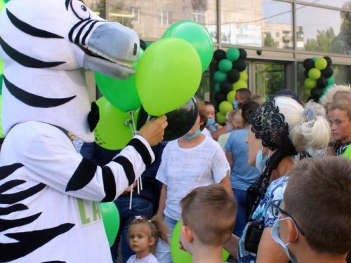 "Зебра" в Авдеевке: новый супермаркет LAFAR ждет своих покупателей (ФОТО)
