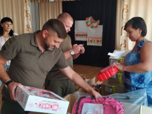 В Авдіївці дитячі садочки отримали подарунки: розвиваючи іграшки та сучасну техніку для якісного навчання