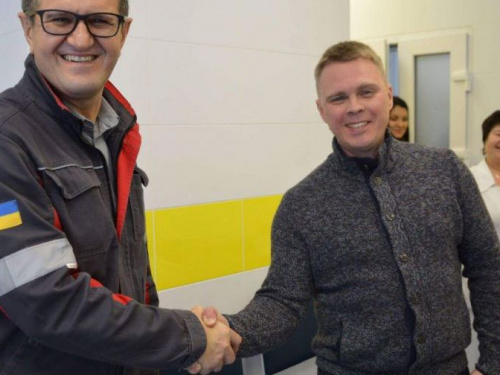 Губернатор Донецкой области оценил помощь АКХЗ в развитие Авдеевки (ФОТОРЕПОРТАЖ)