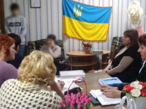 В Авдеевке полицейские провели беседу со школьными хулиганами