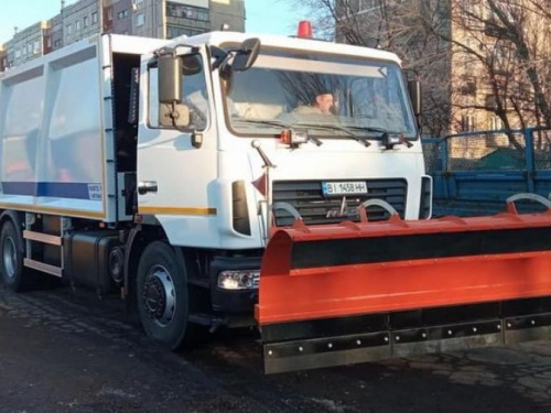 Авдіївські комунальники отримали новий, сучасний сміттєвоз