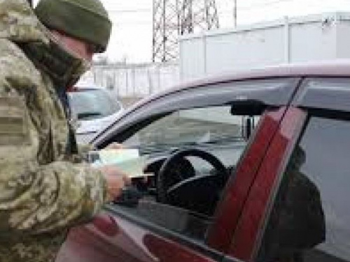 Тридцать пять человек не смогли пересечь линию разграничения на Донбассе за минувшие сутки