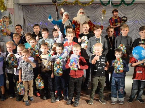 В Авдеевке устроили праздник для юных футболистов (ФОТО)