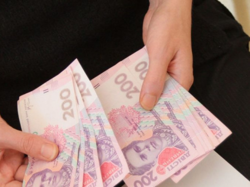 На 8 тысяч гривен претендует 2 млн украинцев