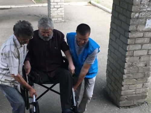 Жителя Авдеевки спасли от холодной зимы