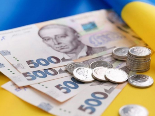 Кабмин прогнозирует рост средней зарплаты на 13%