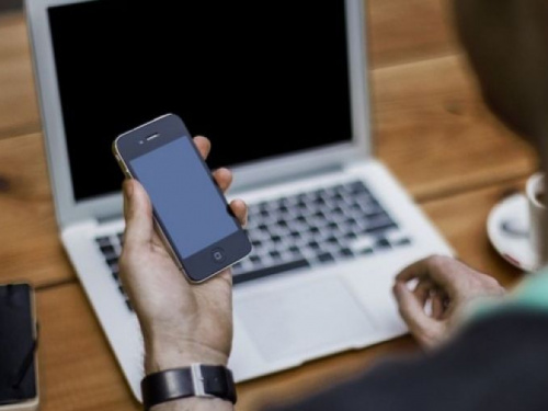 Житель Авдеевки заплатил реальные деньги за виртуальный фотоаппарат