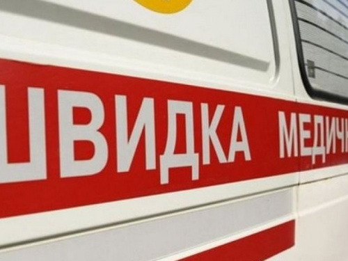 В Авдеевке из снежной ловушки вызволили "скорую"