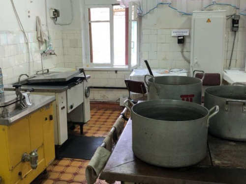 В детских лагерях на Донетчине проверят все пищеблоки