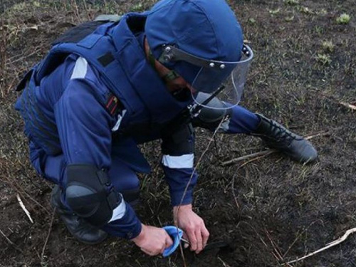 На Донеччині під час розмінування у «сірій зоні» загинув піротехник ДСНС