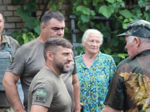 Мешканцям Опитного доставили зерно для годування домашніх тварин