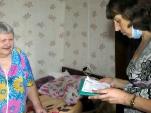 Сотрудники авдеевского терцентра стали героями акции "Спасибо соцработникам"