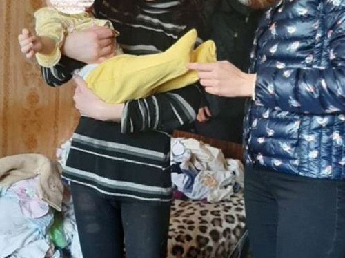 ЦСССДМ Авдеевки продолжает патронаж семей