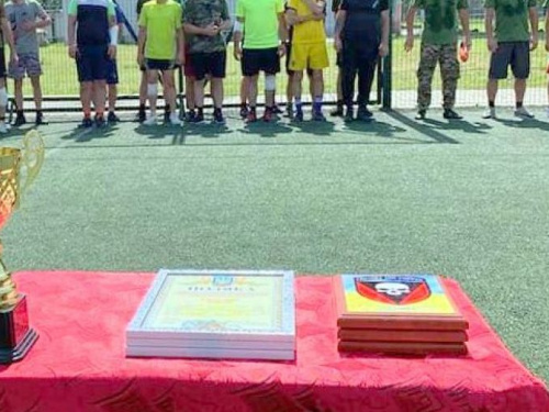 В Авдіївці за перемогу на футбольному полі змагалися військові