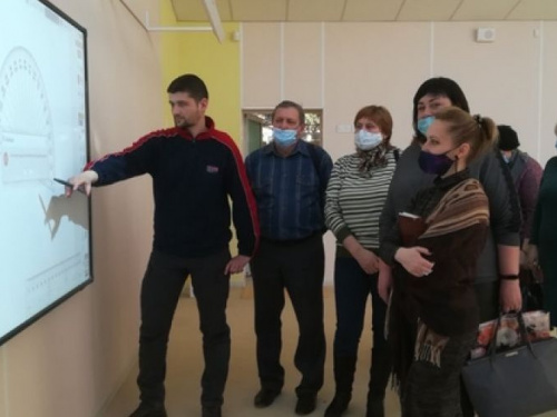 Авдіївська опорна школа поповнилась сучасним мультимедійним обладнанням