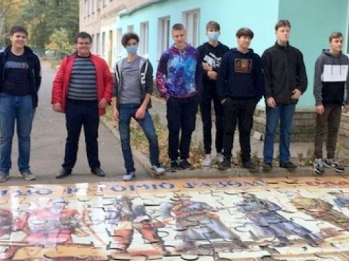 Для школьников Авдеевки провели интерактивную игру «Изучаем историю вместе»