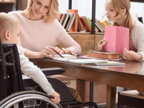 В Авдеевке ищут педагогов для "Инклюзивно-ресурсного центра"