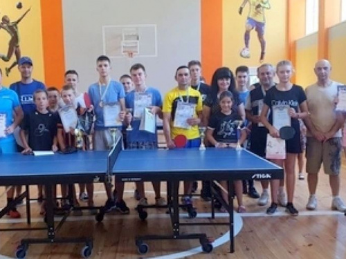 В Авдеевке провели турнир по настольному теннису