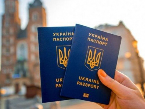 Украина разрешит двойное гражданство с дружественными странами