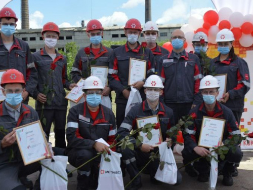 На Авдеевском коксохиме наградили молодых лидеров