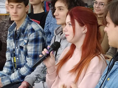 У "Бібліотеці мрій" пройшов телеміст між учнями Авдіївки та Борісполя