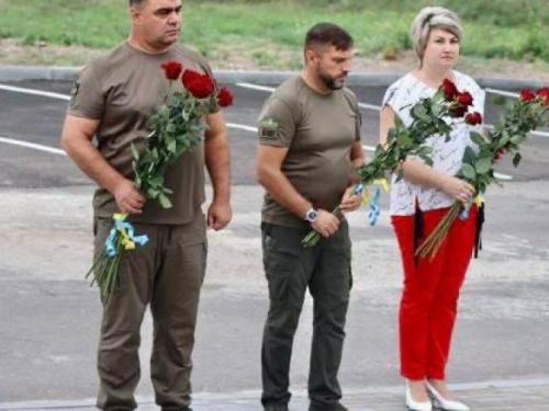 В Авдіївці  вшанували пам’ять захисників України, які загинули у боротьбі  за незалежність, суверенітет і територіальну цілісність 