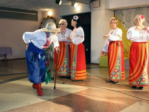 В Авдеевке вновь заработал «Веселый каблучок» (ФОТО)