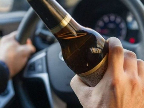 В Авдіївці пяний водій намагався підкупити поліцейських