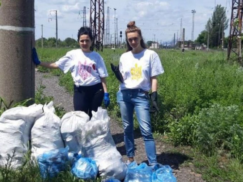 В Авдеевке прошла акция "За чистое будущее":фотофакт