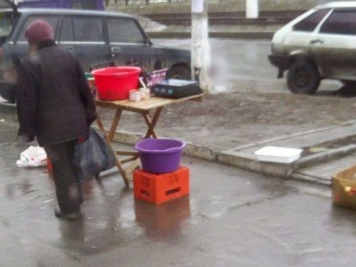 В Авдіївці правоохоронці покарали вуличних торгівців (ФОТО)