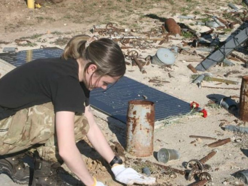 На авдеевской «промке» высадили цветы (ФОТОФАКТ)