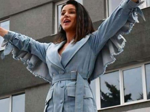 В Авдіївці Злата Огнєвіч заспівала для захисників України (ФОТО+ВІДЕО)