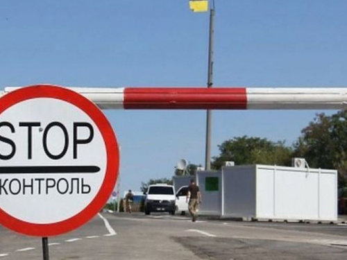 Ситуация на донбассских КПВВ: очереди, "контрабанда" и гуманитарный груз