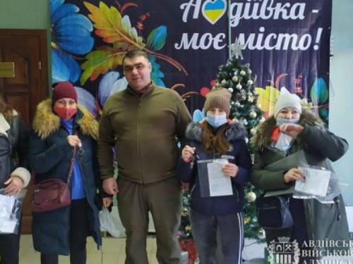 Чотири родини переселенців в Авдіївці отримали ключі від квартир