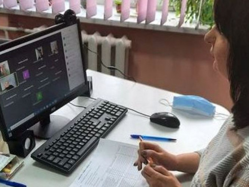 Клієнтам Авдіївського центру зайнятості розповіли про послуги патронату над дитиною