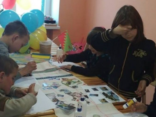 Детей Авдеевки учили выбирать профессию