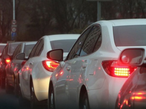 Авто среднего класса хотят обложить налогом как роскошь