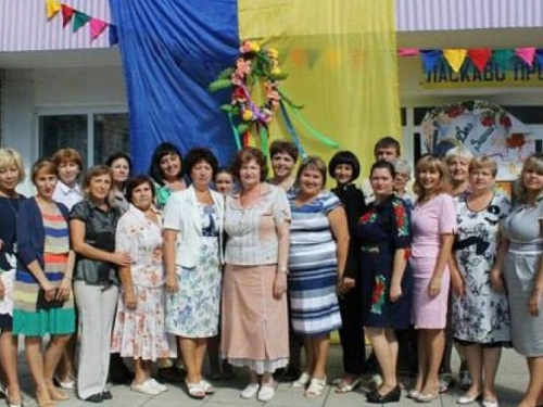 В Авдеевке ищут директора опорной школы