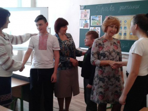 Авдіївські школяри, граючи, вивчали права людини (ФОТО)