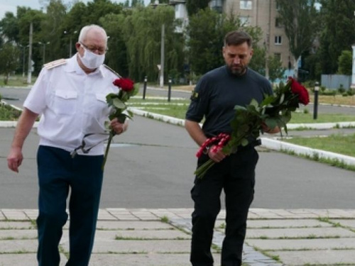 В Авдеевке почтили  память жертв войны в Украине