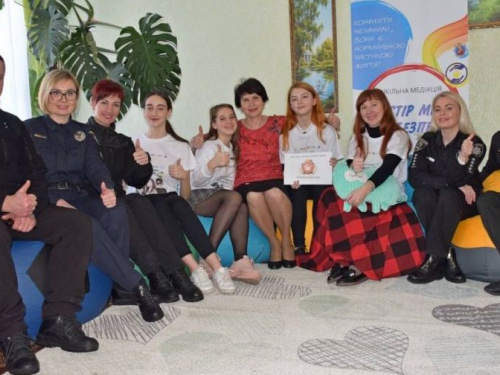 В Авдеевской ОШ №7 заработала комната Школьной службы понимания