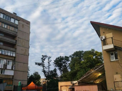 Красоты вечернего неба над городом у линии фронта. ФОТОФАКТ