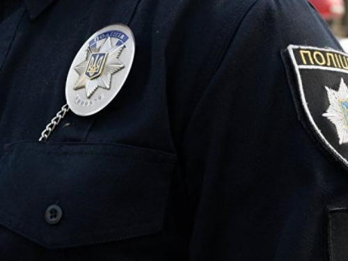 В Авдеевке правоохранители обнаружили у прохожего пакет с коноплей