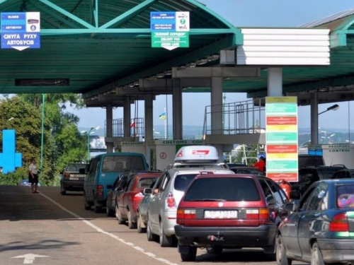 Украина закрывает все пункты пропуска на границе со странами ЕС