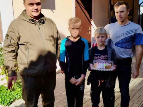 В Авдіївці прийомні родини привітали із днем усиновлення