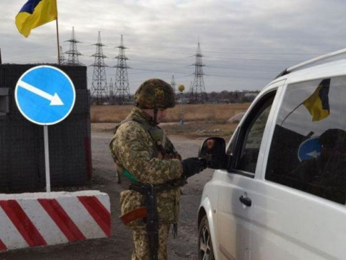 Девятнадцать человек не пропустили через КПВВ на Донбассе