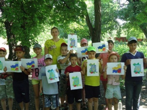 В Авдеевке детворе  рассказали все о Конституции и "рождении" законов (ФОТО)