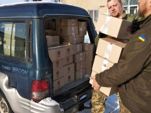  Авдеевские "симики" отчитались: подарки и радость детям и военным доставлены (ФОТО)