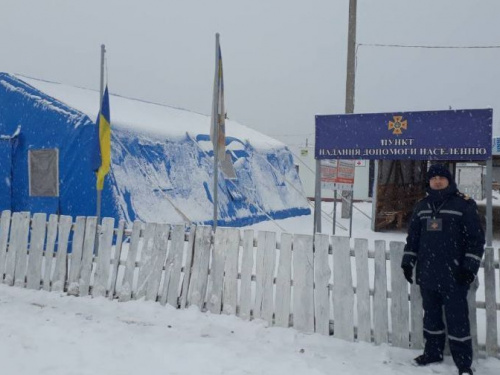 Морозы привели в пункты помощи на КПВВ в Донецкой области более 80 человек за сутки (ФОТО)